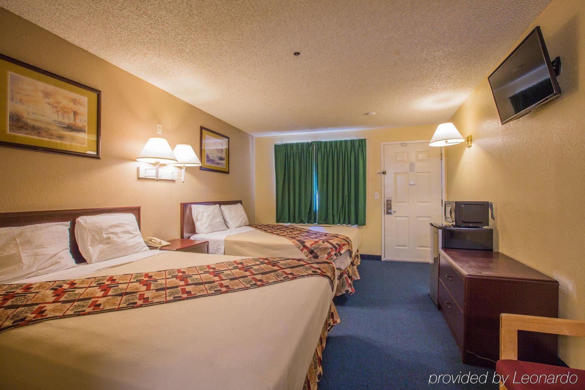 University Inn Fresno Eksteriør billede