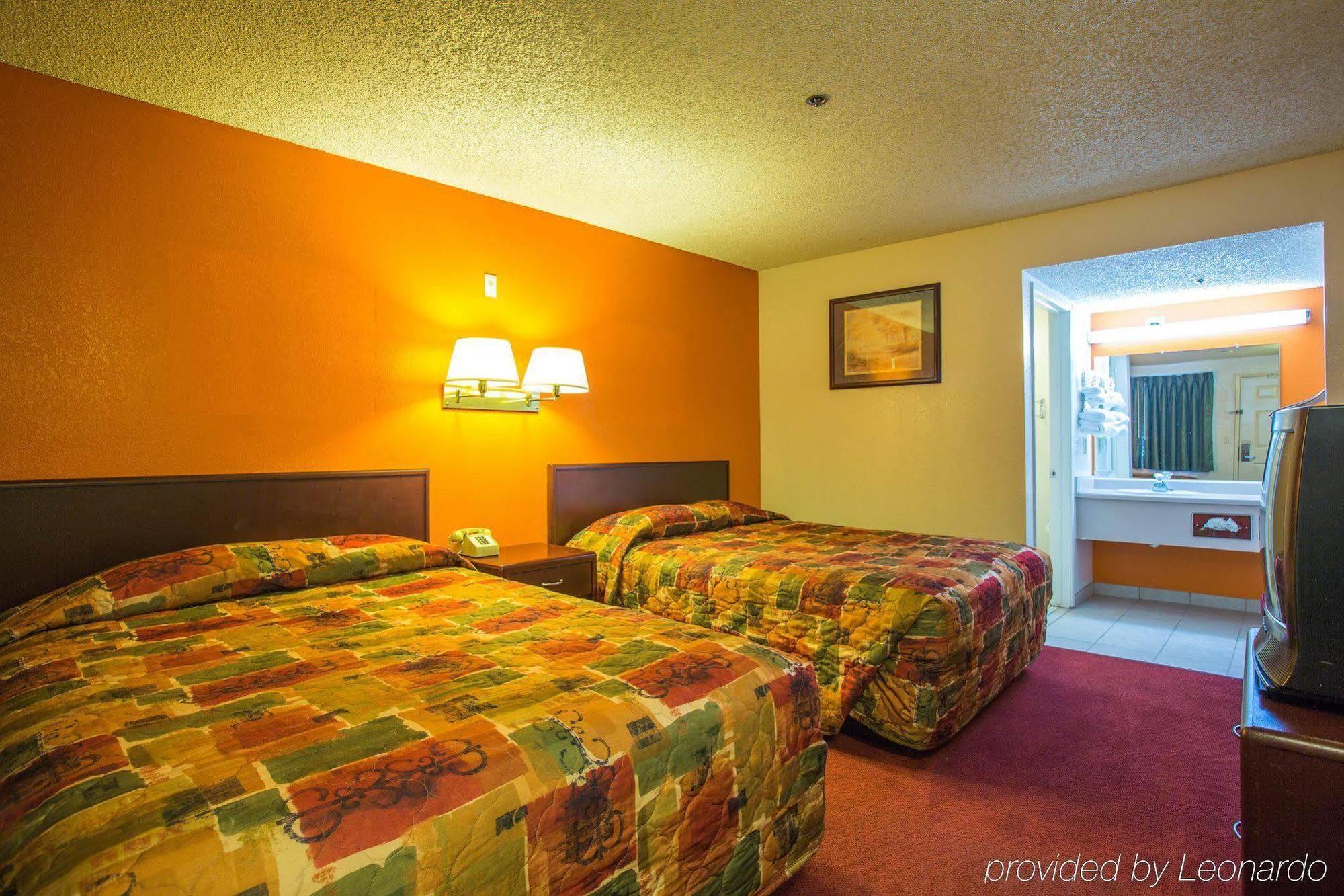 University Inn Fresno Eksteriør billede