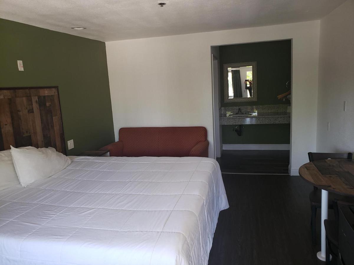 University Inn Fresno Eksteriør billede